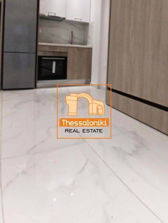 Ντεπώ, Στούντιο, 25 τ.μ.