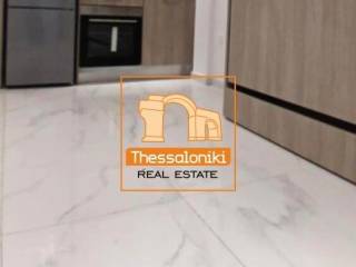 Ντεπώ, Στούντιο, 25 τ.μ.