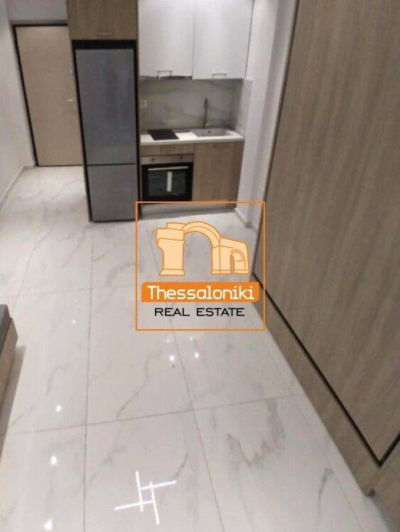 Ντεπώ, Στούντιο, 25 τ.μ.