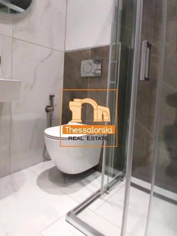 Ντεπώ, Στούντιο, 25 τ.μ.