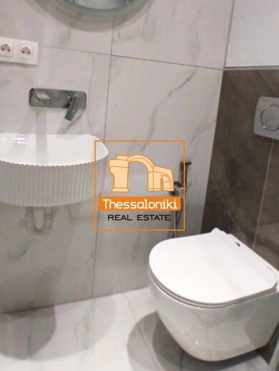 Ντεπώ, Στούντιο, 25 τ.μ.