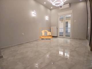 Ντεπώ, Γκαρσονιέρα, 37 τ.μ.