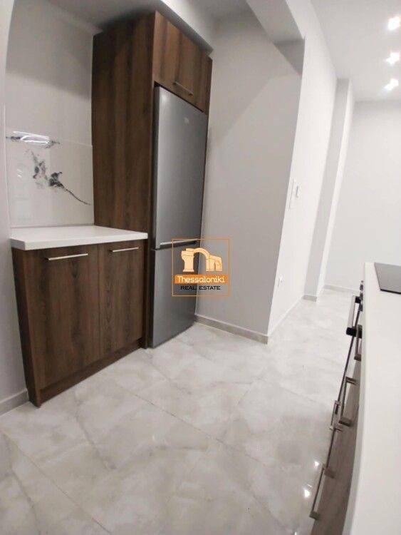 Ντεπώ, Γκαρσονιέρα, 37 τ.μ.