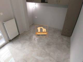 Ντεπώ, Γκαρσονιέρα, 37 τ.μ.