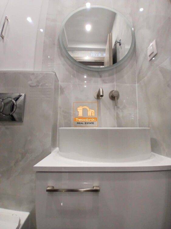 Ντεπώ, Γκαρσονιέρα, 37 τ.μ.