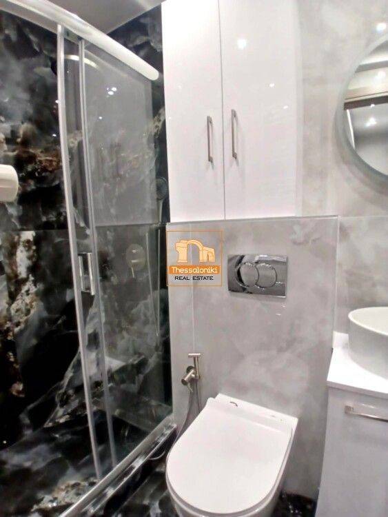 Ντεπώ, Γκαρσονιέρα, 37 τ.μ.