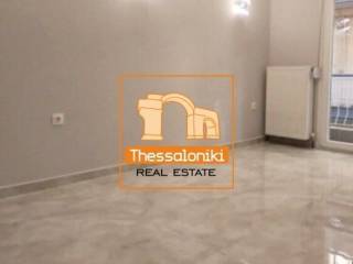 Ντεπώ, Γκαρσονιέρα, 37 τ.μ.