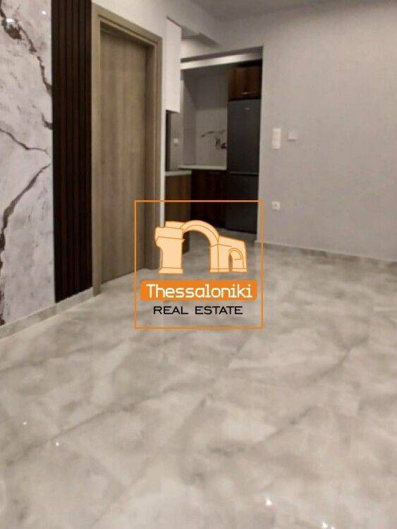 Ντεπώ, Γκαρσονιέρα, 37 τ.μ.