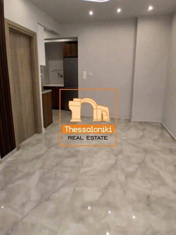 Ντεπώ, Γκαρσονιέρα, 37 τ.μ.