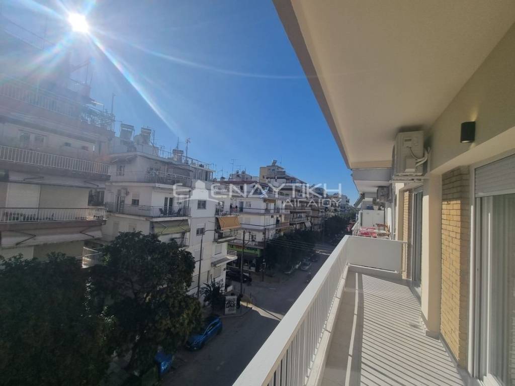 Θέα από μπαλκόνι