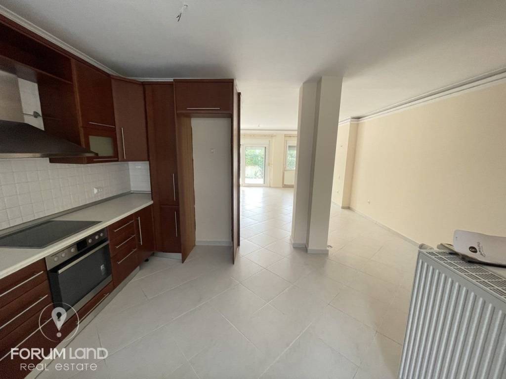 Forumland Real Estate, Σαλοκουζίνα