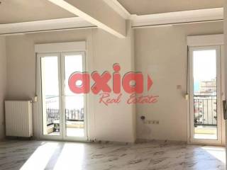  Ενοικιάζεται  Διαμέρισμα 85τ.μ. που βρίσκεται  στον 3ο όροφο  οικοδομής με ασανσέρ. Αποτελείται από 2 υπνοδωμάτια, 1 σαλονοκουζίνα και μπάνιο.