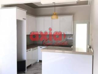  Ενοικιάζεται  Διαμέρισμα 85τ.μ. που βρίσκεται  στον 3ο όροφο  οικοδομής με ασανσέρ. Αποτελείται από 2 υπνοδωμάτια, 1 σαλονοκουζίνα και μπάνιο.