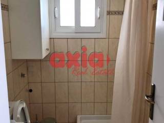  Ενοικιάζεται  Διαμέρισμα 85τ.μ. που βρίσκεται  στον 3ο όροφο  οικοδομής με ασανσέρ. Αποτελείται από 2 υπνοδωμάτια, 1 σαλονοκουζίνα και μπάνιο.