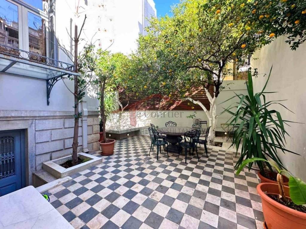 Θέα από μπαλκόνι