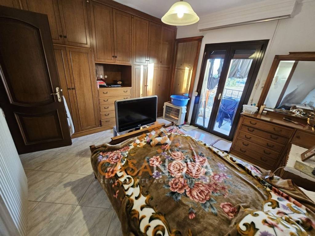 Δωμάτιο 5 με on suite bathroom