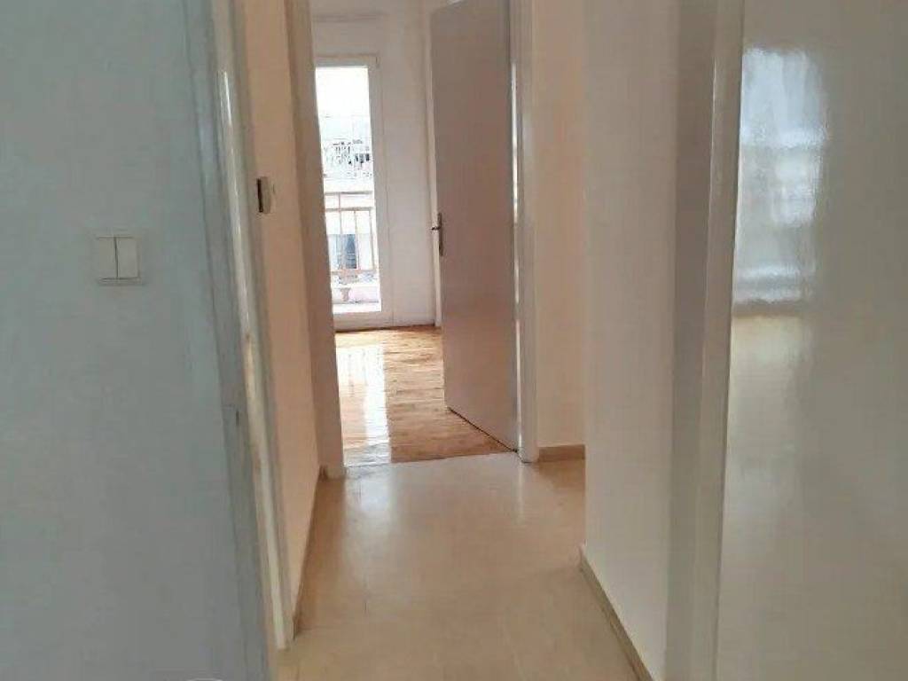 Forumland Real Estate, Διάδρομος