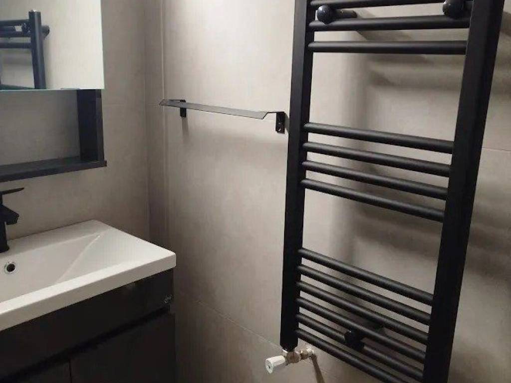 Forumland Real Estate, Μπάνιο