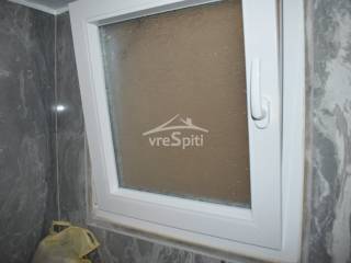 ΠΑΡΑΘΥΡΟ ΛΟΥΤΡΟΥ