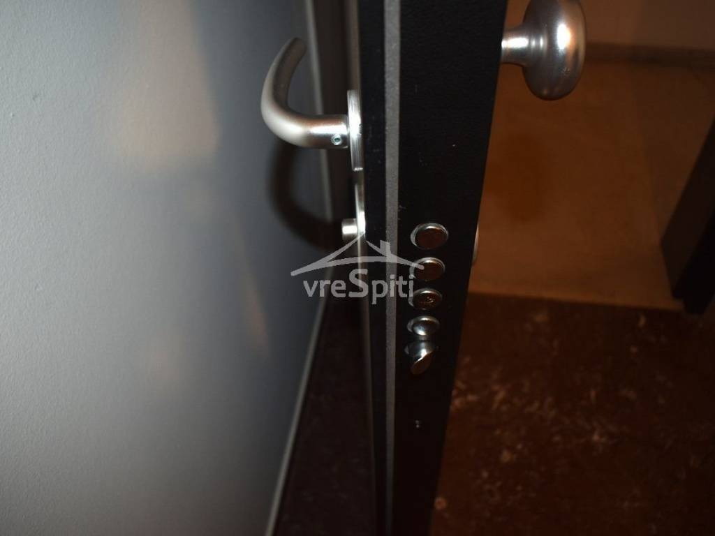 ΘΩΡΑΚΙΣΜΕΝΗ ΠΟΡΤΑ