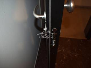 ΘΩΡΑΚΙΣΜΕΝΗ ΠΟΡΤΑ