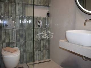 ΑΠΟΨΗ ΜΠΑΝΙΟΥ