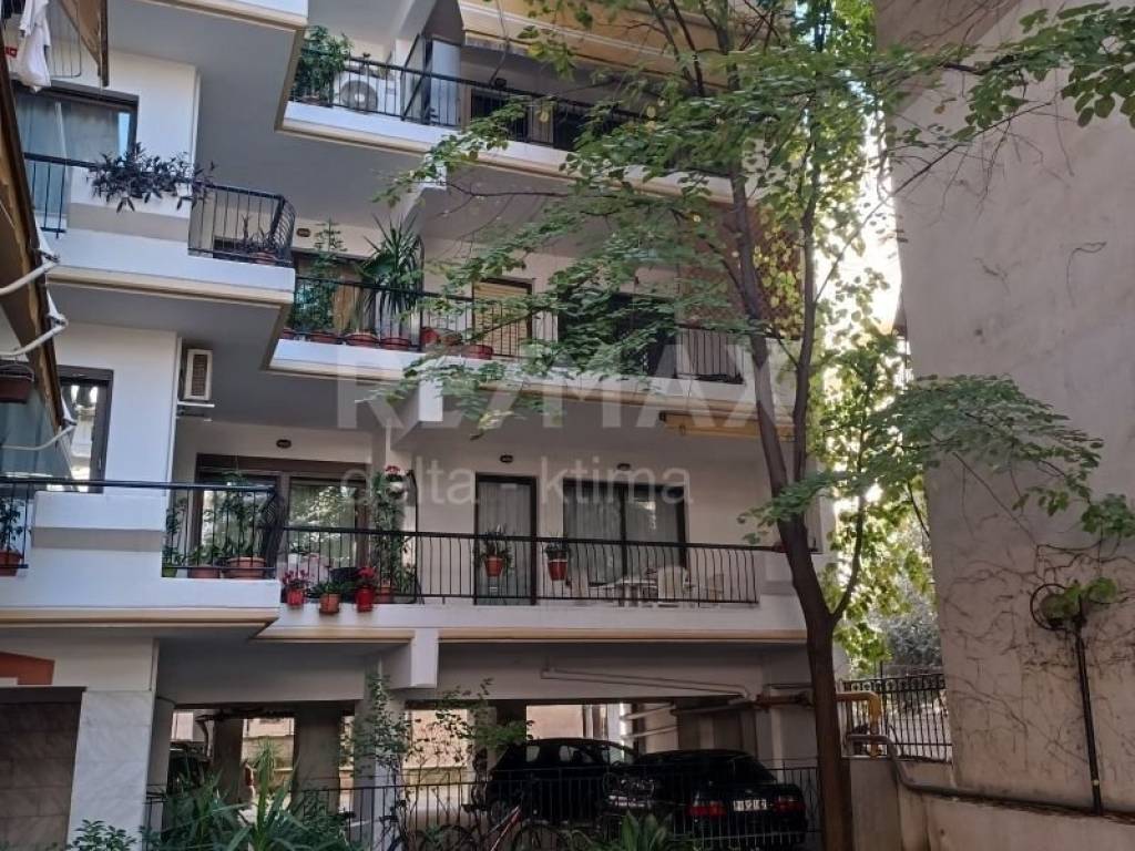 Θέα από μπαλκόνι