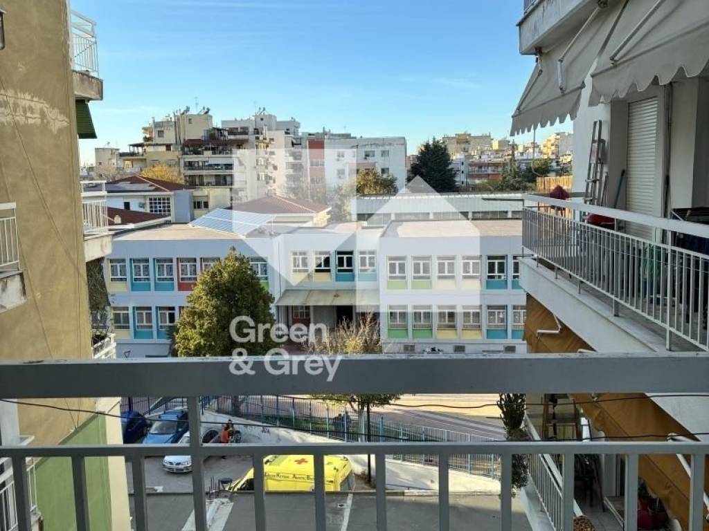 Θέα από μπαλκόνι