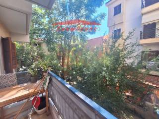 ΠΟΛΥ ΦΩΤΕΙΝΟ ΜΕ ΘΕΑ