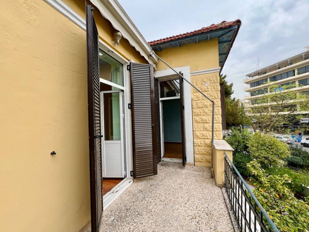 BALCONY SHARED ROOM 1 AND ROOM 2