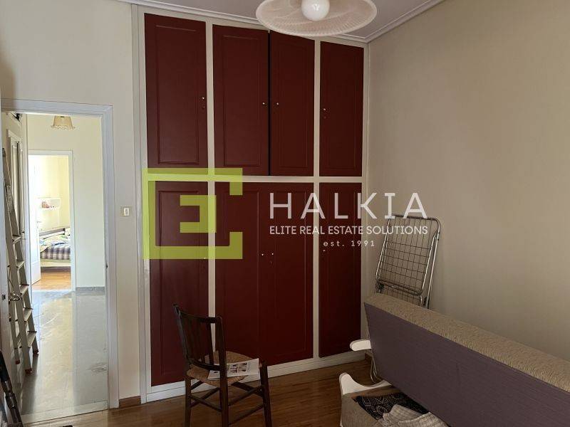 Ντουλάπα δεύτερου υπνοδωματίου