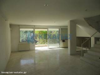 ΚΕΝΤΡΙΚΟ ΣΑΛΟΝΙ ΑΝΩΓΕΙΟΥ