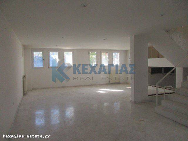 ΣΑΛΟΝΙ ΗΜΙΥΠΟΓΕΙΟΥ