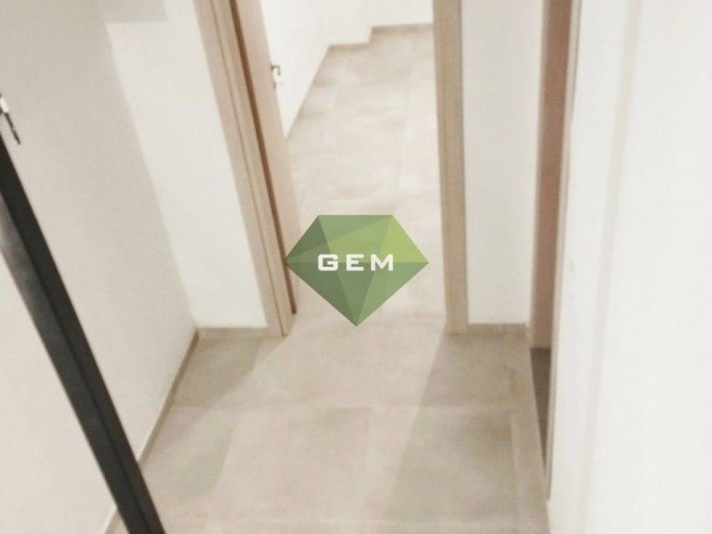 σκάλα για πάνω επίπεδο