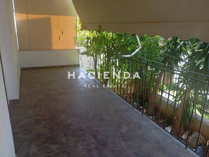 Θέα από μπαλκόνι