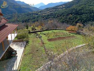 periboli entos oikopedoy-apothekeyse xylon kato apo beranta