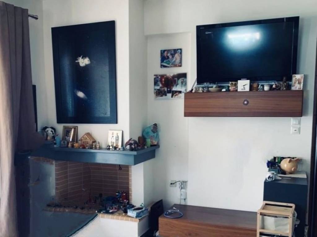 σαλονι σε διαμέρισμα με θέα, Αμπελόκηποι 01