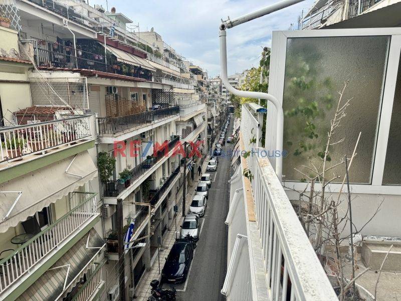 Θέα από μπαλκόνι