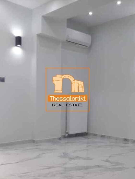 Γαλλικό Ινστιτούτο, Γκαρσονιέρα, 35 τ.μ.