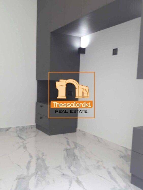 Γαλλικό Ινστιτούτο, Γκαρσονιέρα, 35 τ.μ.