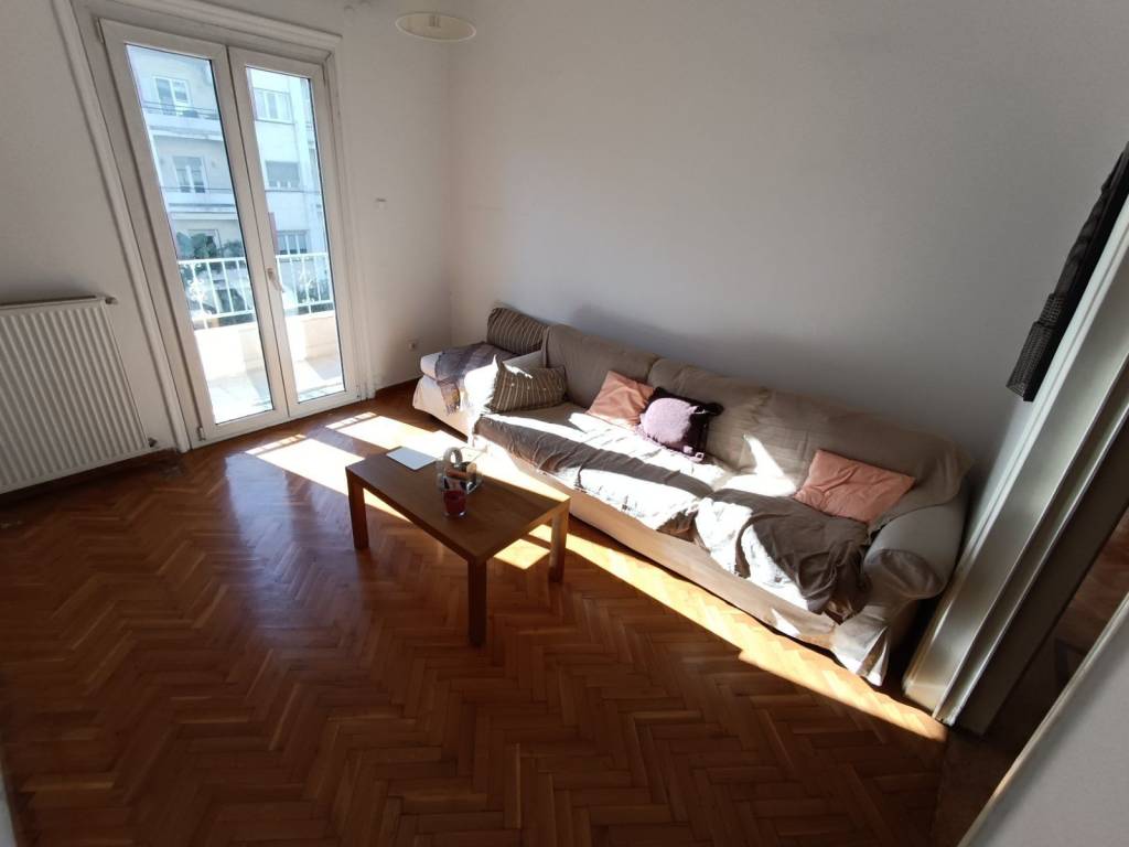 ANYPLACE MESITIKES YPERESIES