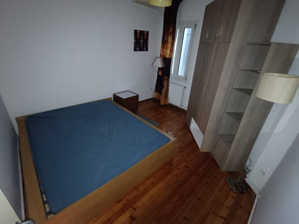 ANYPLACE MESITIKES YPERESIES