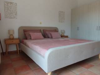 Ground Floor Bedroom 1 King Size Bed