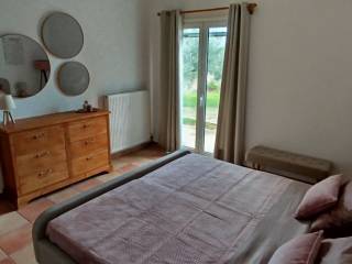 Ground Floor Bedroom 1 King Size Bed