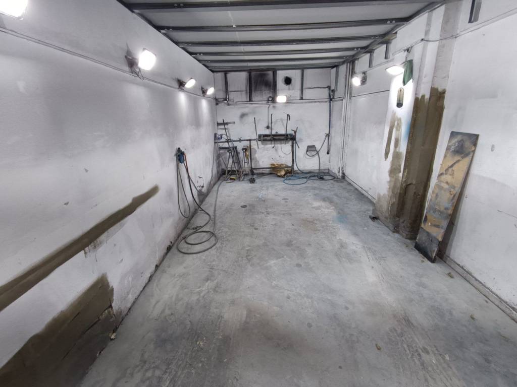 ANYPLACE MESITIKES YPERESIES