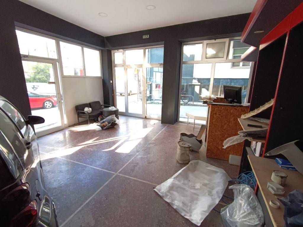 ANYPLACE MESITIKES YPERESIES