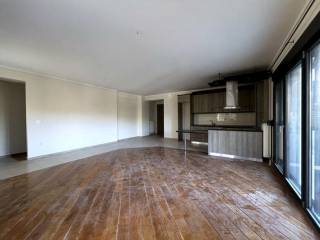 Καθιστικό και κουζίνα.