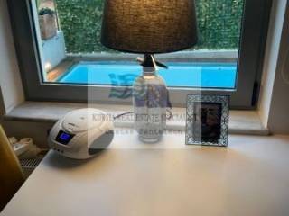 VIEW TO THE SWIMMING POOL