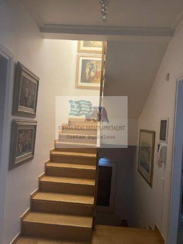 TO THE 1ST FLOOR - PLAYROOM