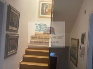 TO THE 1ST FLOOR - PLAYROOM